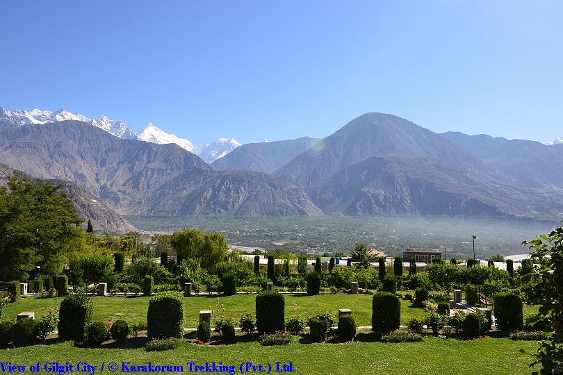 T7_View of Gilgit City.jpg wird geladen
